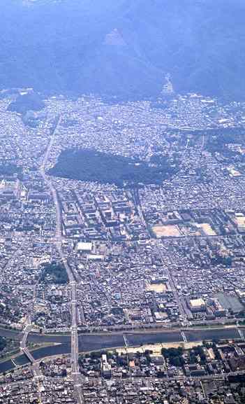 higashiyama-1.jpg